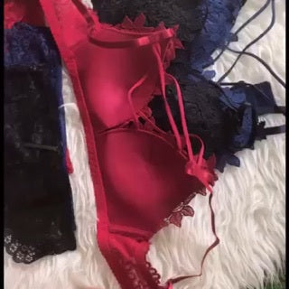 Bộ đồ lót ren đệm mỏng